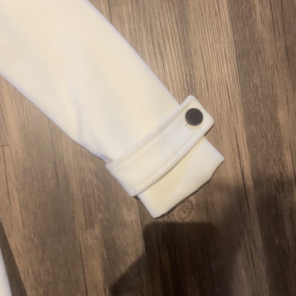 Cream winter coat - Picture 7 of 10